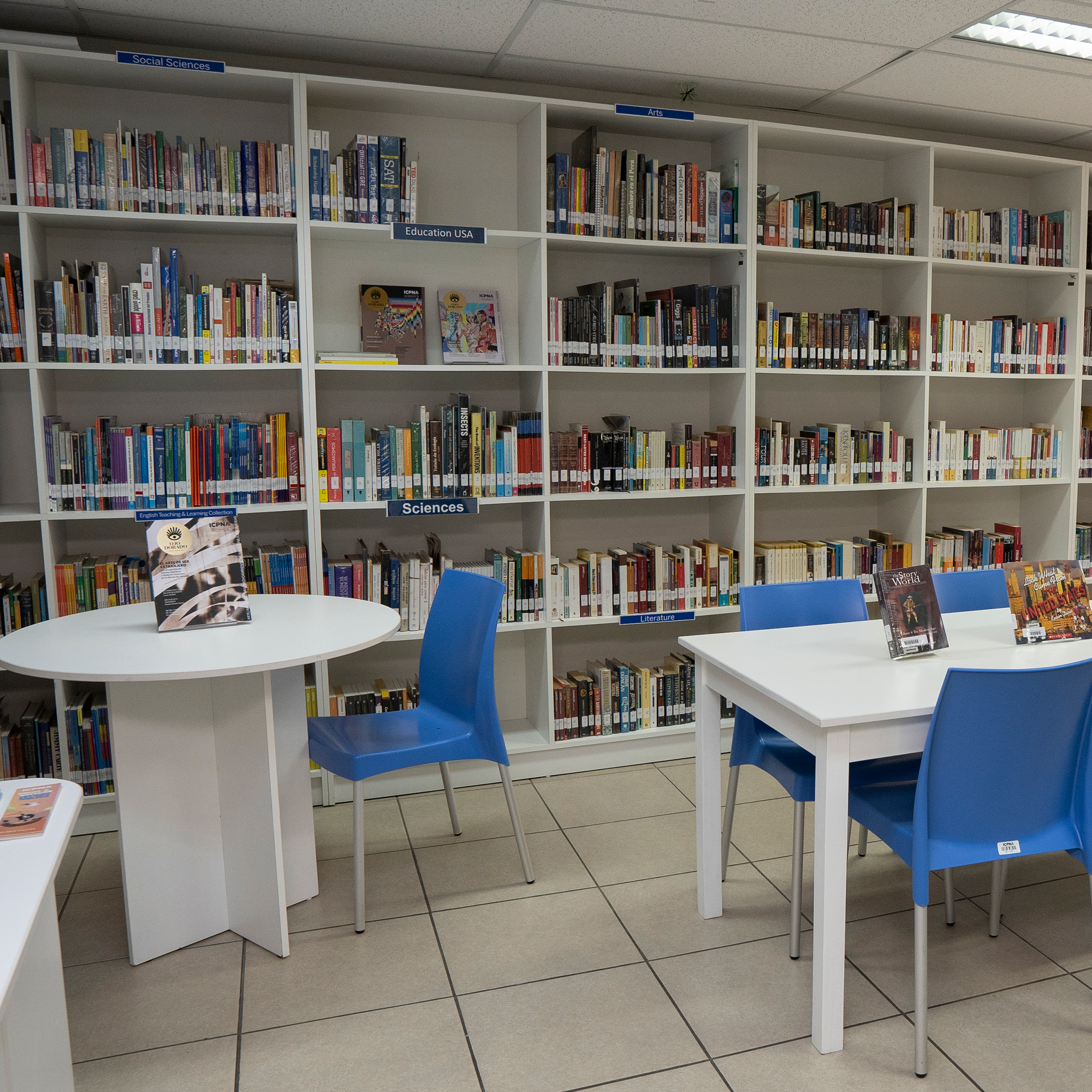 Biblioteca Chimbote 3
